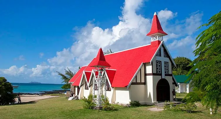 Coastal Mauritius scenery near a tropical beach